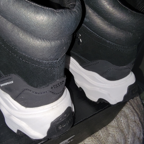 Womens Sorel boot sneaker - Picture 5 of 6